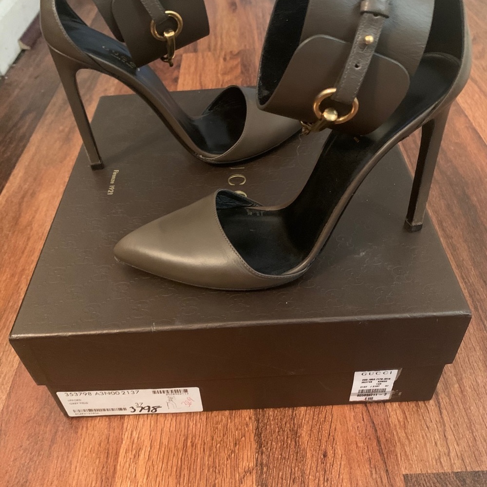 Gucci Lifford Grey Field Pumps